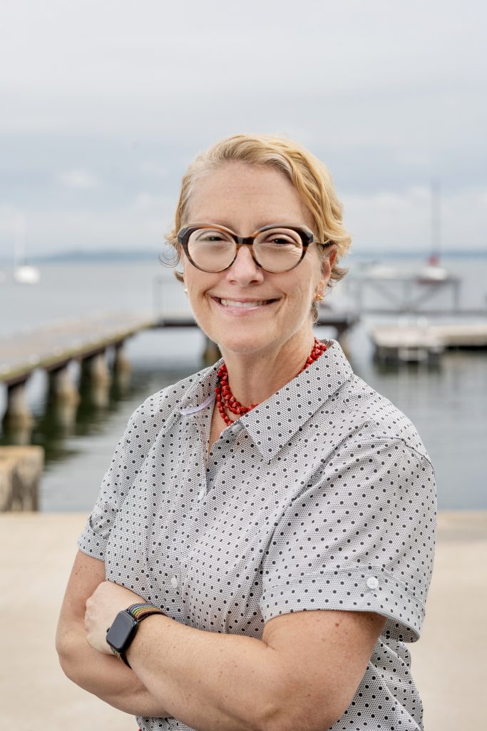 Headshot of Lesley Bartlett